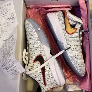 Lebron Nike Volleyball Sneakers size 5.5